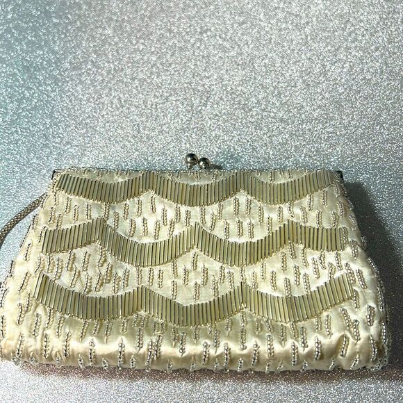 Very Old Beaded Evening Bag Hong Kong. P21 - Picture 1 of 6